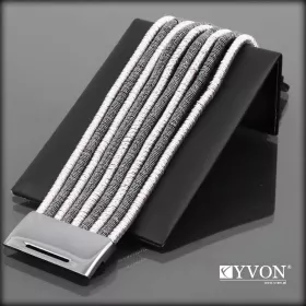 Elegantní moderní náramek od Ivone v kombinaci černé a stříbrné barv Yvon