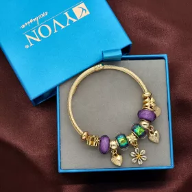 módní náramek, náramek s ozdobami,náramek s čarmy, dámský korálkový náramek, elastický náramek biżuteria damska YVON, módní doplněk YVON