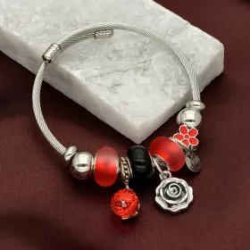 módní náramek, náramek s ozdobami,náramek s čarmy, dámský korálkový náramek, elastický náramek biżuteria damska YVON, módní doplněk YVON