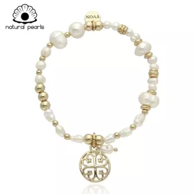 Náramek z přírodních perel – nadčasová elegance pro každou ženu  Tento náramek z přírodních sladkovodních perel je symbolem ženskosti, jemnosti a přirozené elegance. Každá perla je originál – liší se tvarem i strukturou, což dodává šperku autentický 